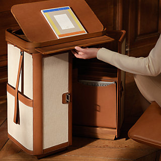 Hermes Les Necessaires d'Hermes サイドテーブル Les Necessaires d'Hermès folding desk | Hermès USA
